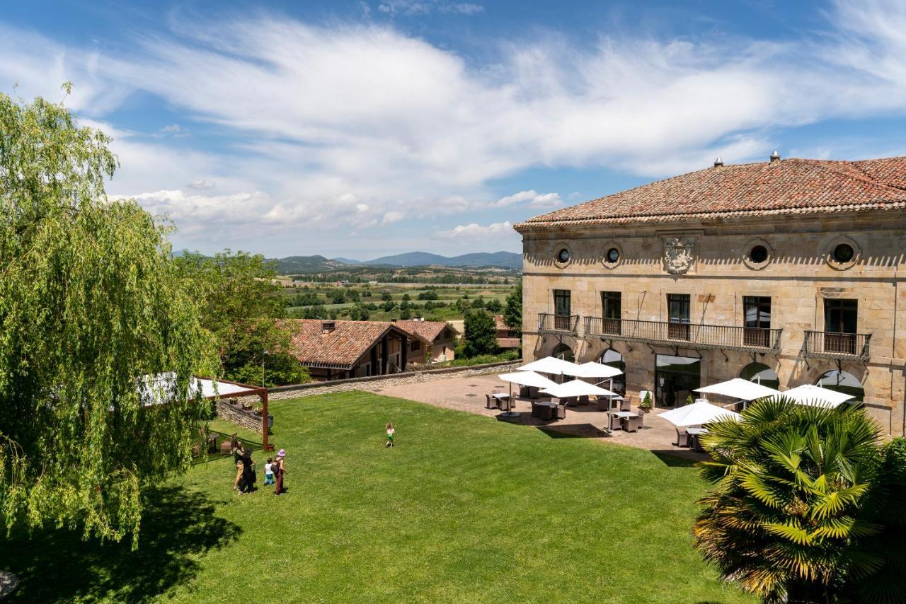 Parador De Аргоманис Экстерьер фото
