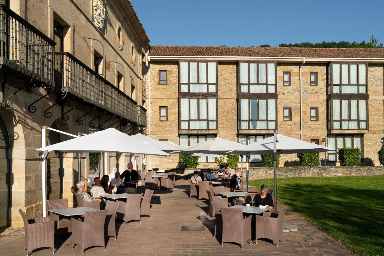 Parador De Аргоманис Экстерьер фото