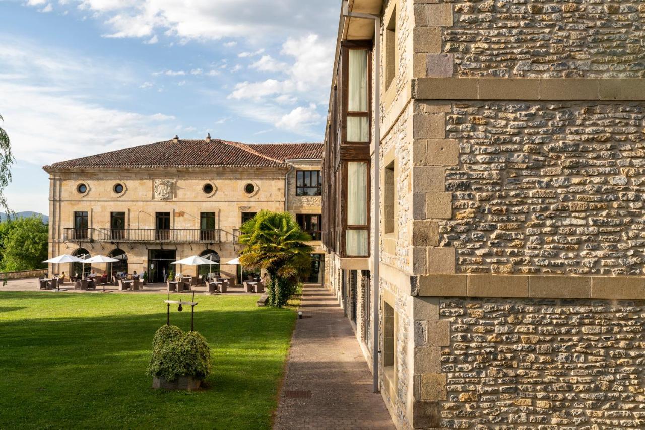 Parador De Аргоманис Экстерьер фото