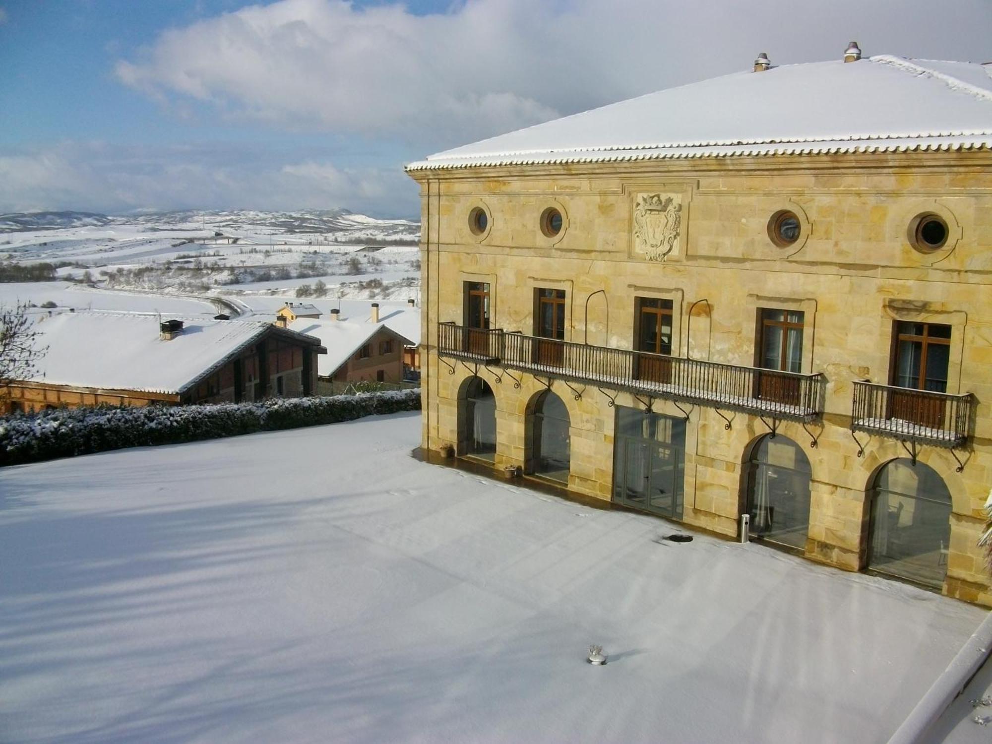 Parador De Аргоманис Экстерьер фото