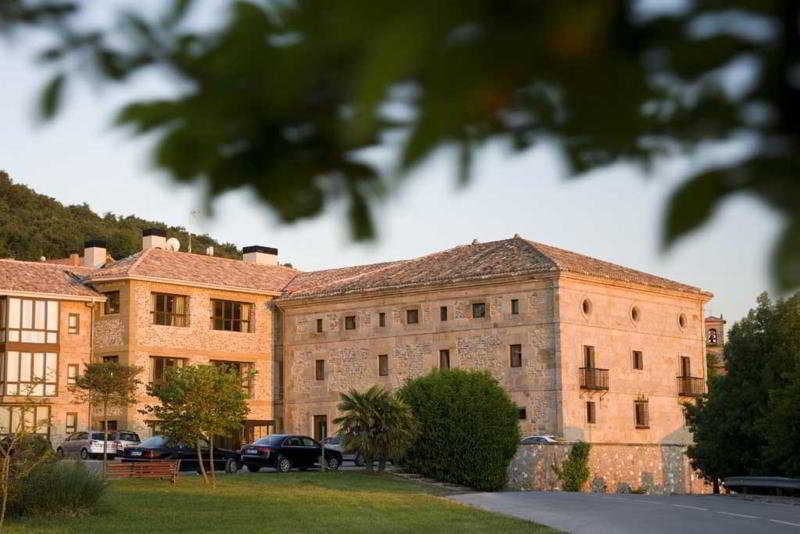Parador De Аргоманис Экстерьер фото
